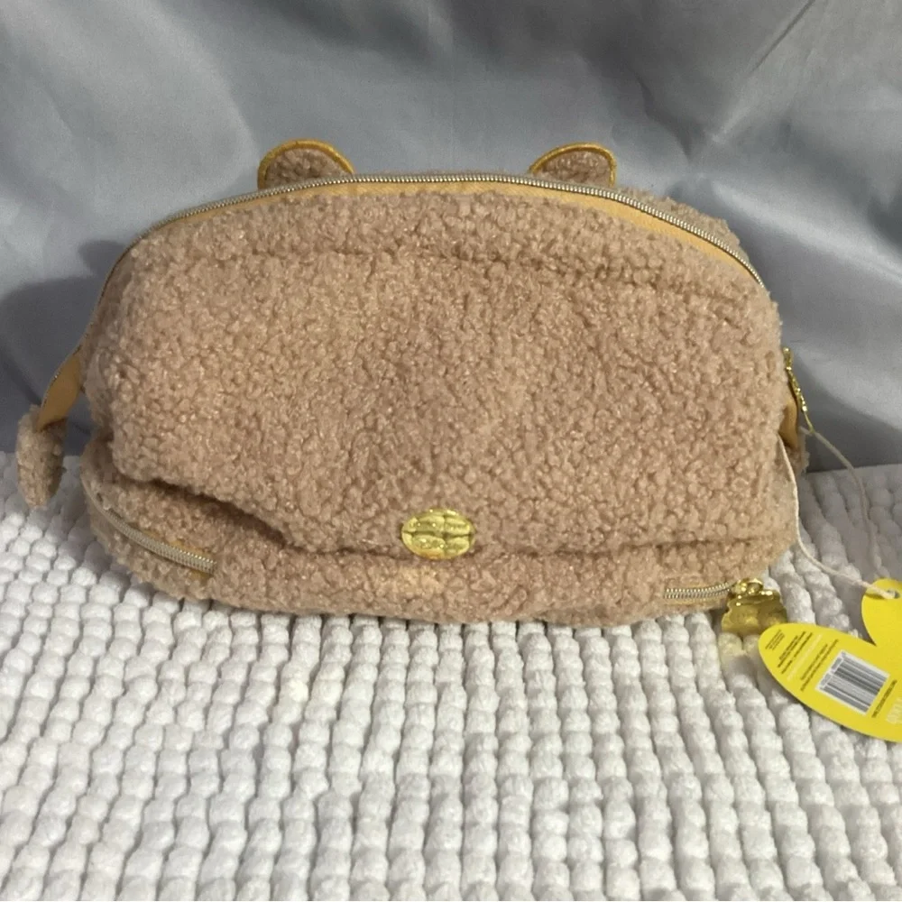 SPECTRUM Limit Ed Disney Winnie The Pooh Fuzzy Makeup Bag, Brush Set & Cleaner
